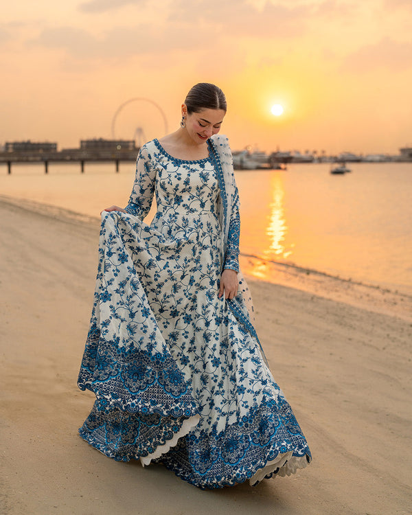 FAIZA SAQLAIN3PC LAWN EMBROIDERED SHIRT WITH NET EMBROIDERED DUPATTA AND TROUSER V718