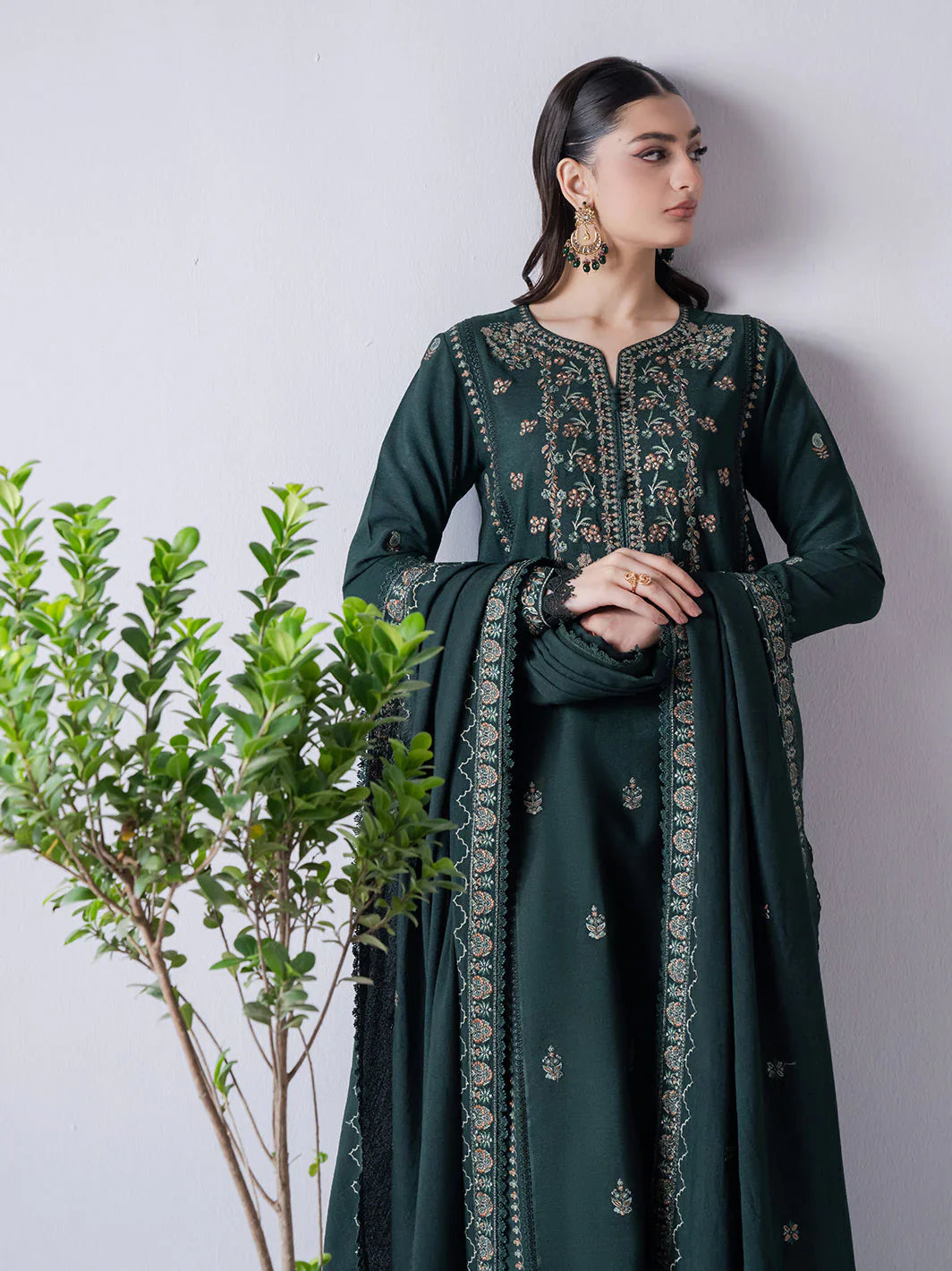 ASIM JOFA-3PC UNSTITCH DHANAK EMBROIDERED SHIRT WITH EMBROIDERED SHAWL & TROUSER-BIC- 670