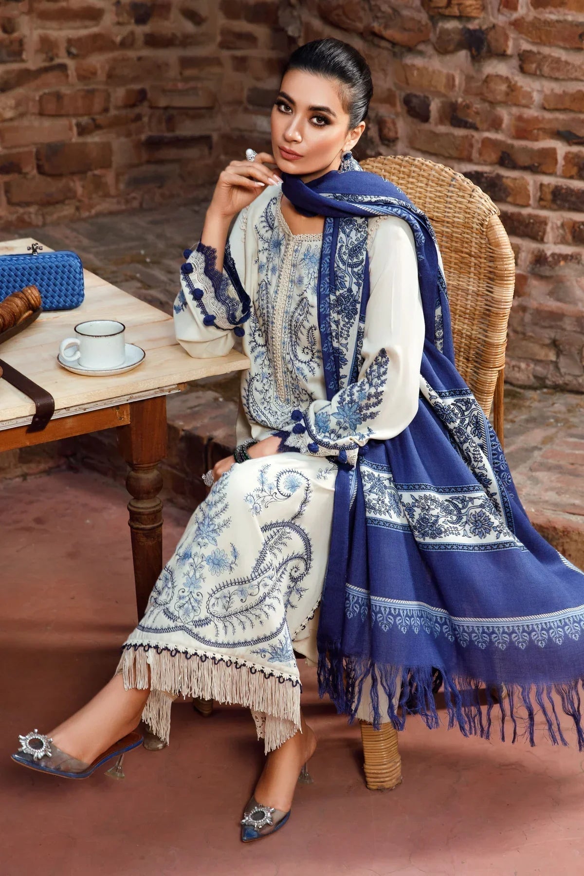 MARIA B - 3PC UNSTITCH KHADDAR EMBROIDERED SUTE - 214