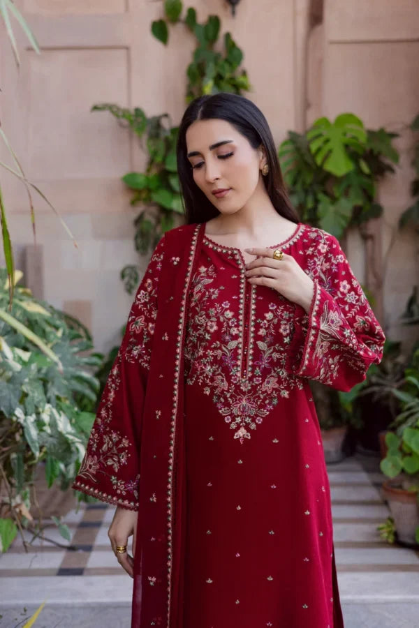 Dhanak Embroidered 3pc Suit With Chiffon Embroidered Dupatta 727